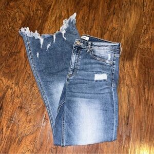 Blue Ankle Cropped Jeans with Distressed Style